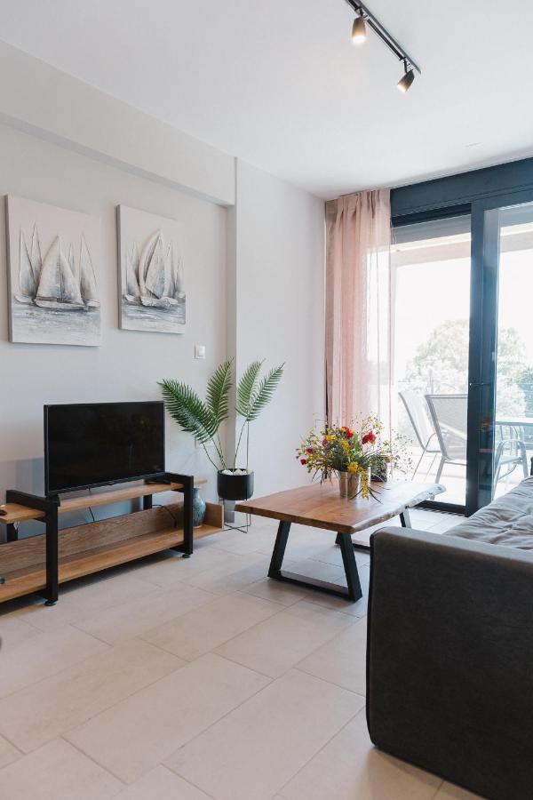 Ariti Luxury Apartment, Nikiana Buitenkant foto