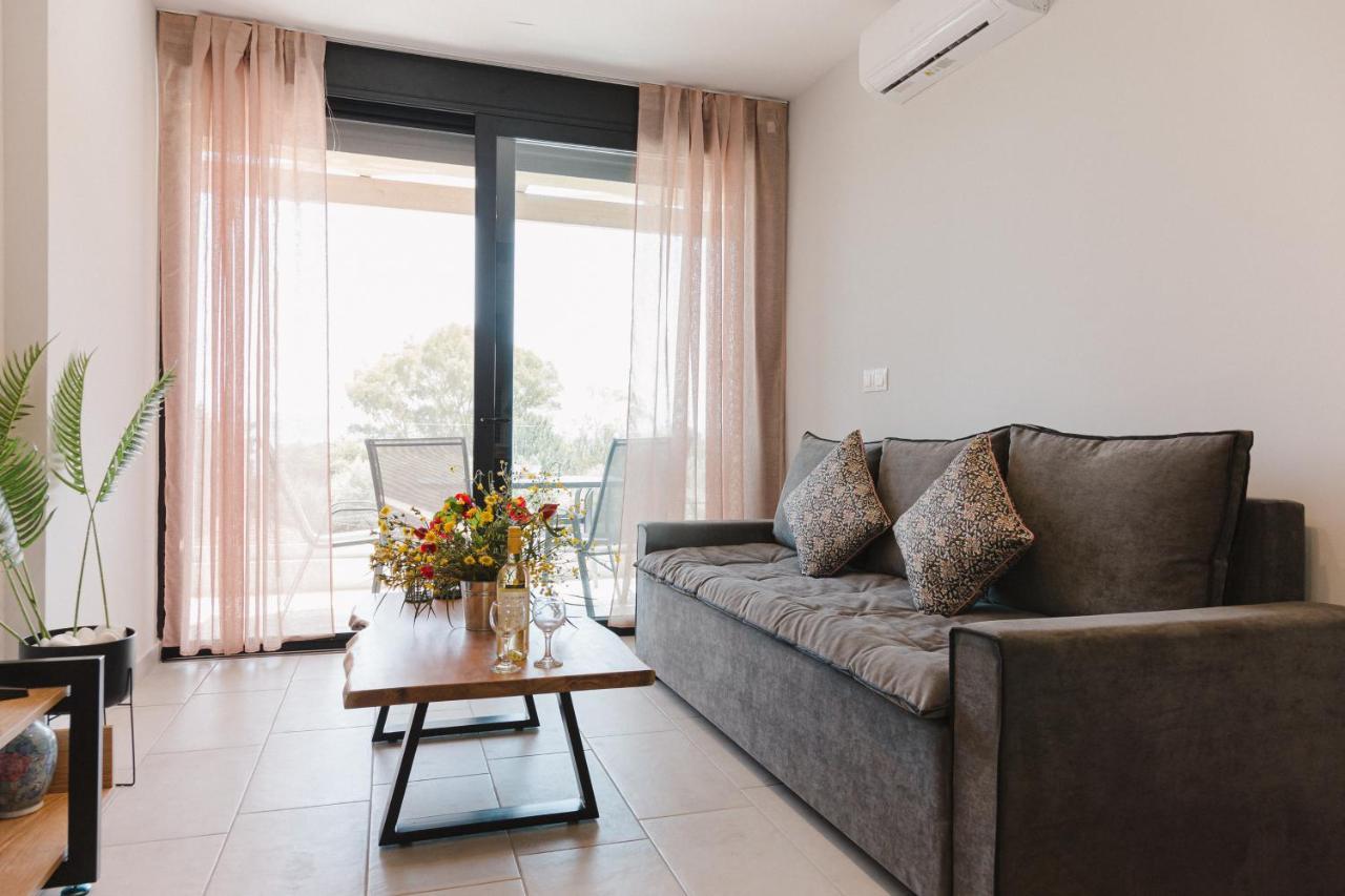 Ariti Luxury Apartment, Nikiana Buitenkant foto