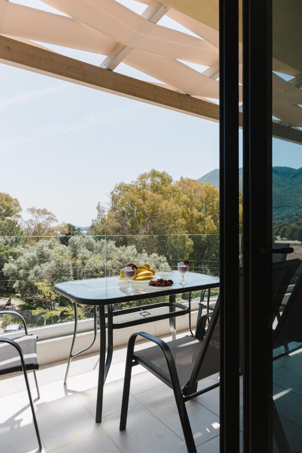 Ariti Luxury Apartment, Nikiana Buitenkant foto